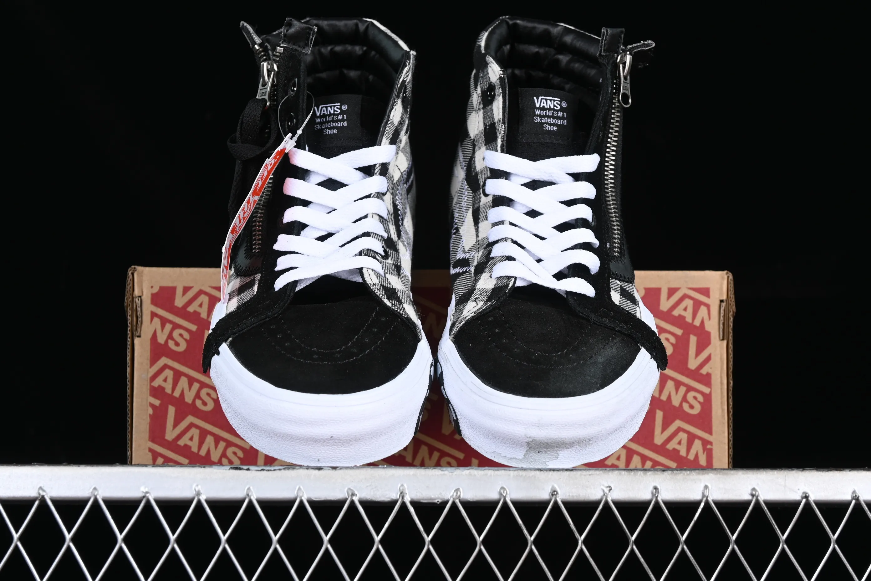 All categories Vans Vans series Vans Hi Vans high-top Vans Vault Sk8-Hi Cap LX Deconstruction New black and white checkerboard high-top canvas vulcanized sneakers VN0A3WM1XOS